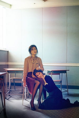 여교사 poszter