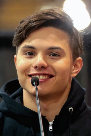 Zach Callison profil kép