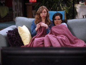 Are You There, Chelsea? Season 1 Ep.4 4. epizód