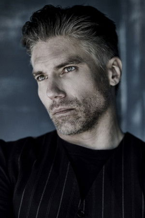 Anson Mount profil kép