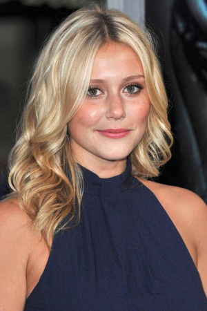 Julianna Guill profil kép