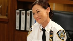 Brooklyn 99 - Nemszázas körzet 7. évad Ep.2 Kim kapitány