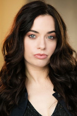 Lauren Elyse Taylor profil kép