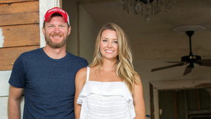 Renovation Realities: Dale Jr. & Amy kép