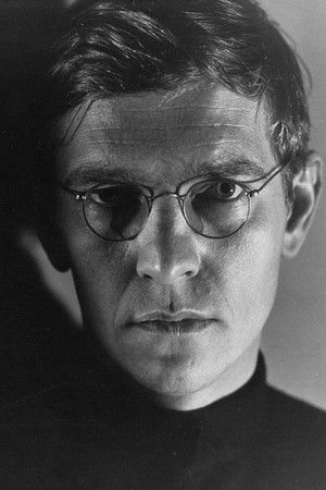Tom Courtenay profil kép