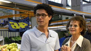Sinyora Enrica ile İtalyan Olmak háttérkép