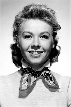 Vera-Ellen profil kép