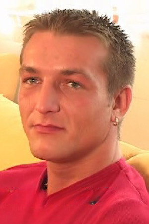 Kiefer Sullivan profil kép