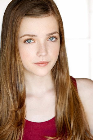 Makenna James profil kép