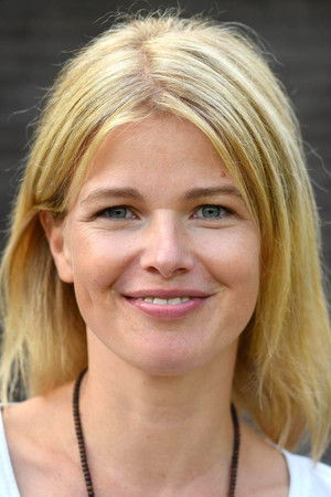 Mira Bartuschek profil kép