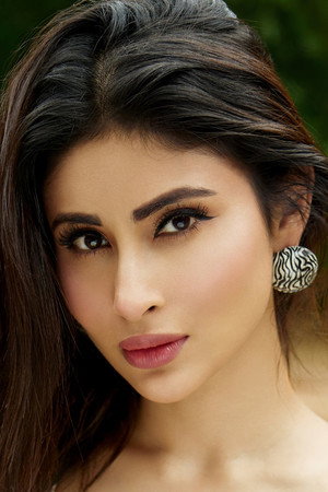Mouni Roy profil kép