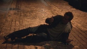 CSI: New York-i helyszínelők 8. évad Ep.4 Szolgálaton kívül