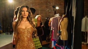 Ordinary Girl in a Tiara háttérkép