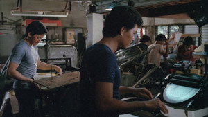 Bayan Ko: Kapit sa Patalim háttérkép
