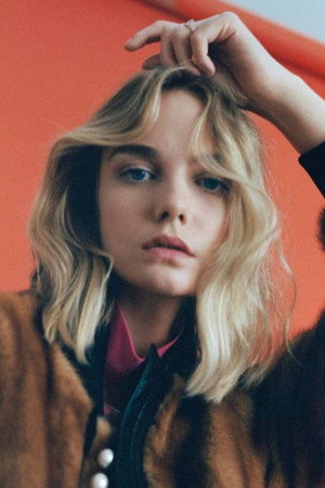 Joanna Vanderham profil kép